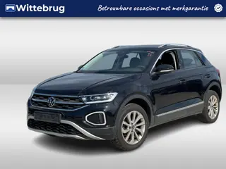 Volkswagen T-Roc 1.5 TSI 150pk Style DSG Automaat / Navigatie by APP / LM 17 inch / Digital cockpit 