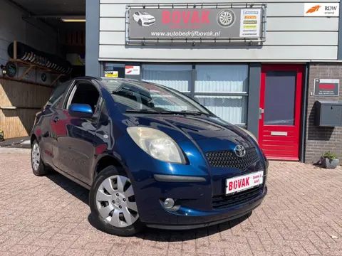 Toyota Yaris 1.3 VVTi Terra blue