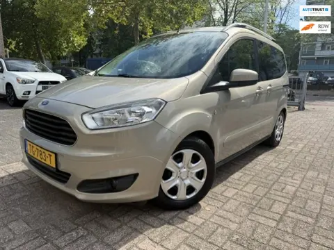 Ford Tourneo Courier 1.0 Titanium Clima/Cruise/Trekh