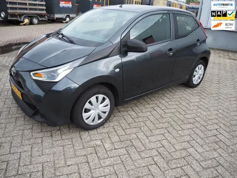 Toyota Aygo 1.0 VVT-i x-fun