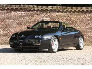 Alfa Romeo Spider 3.2 V6 24V Lusso "Low mileage - 2 Owners" "Low mileage - 2 Owners" - With the requ