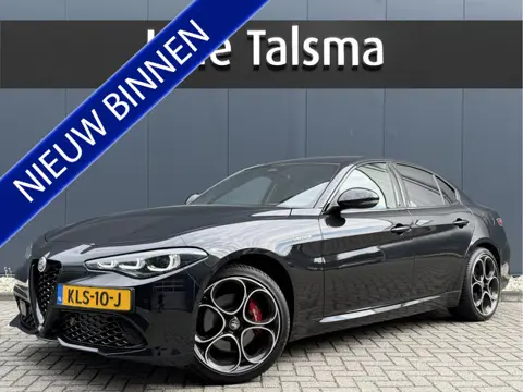 Alfa Romeo Giulia 2.0 T GME AWD Veloce | 19" Velgen | Camera | Navigatie | Stoelverwarming | Apple C
