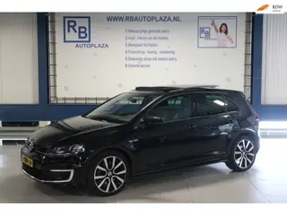 Volkswagen Golf 1.4 TSI GTE / PANO / LEER / VOL ! ! !