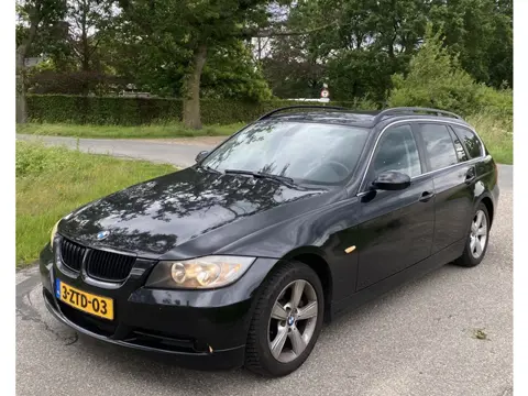 BMW 3 Serie Touring 325i High executive (bj 2007)