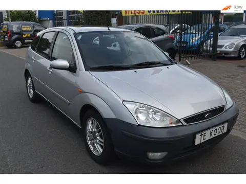 Ford Focus 1.6-16V Cool Edition AUTOMAAT NIEUWE APK