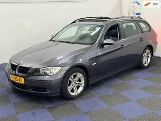 BMW 3-serie Touring 318i / PANORAMADAK / AUTOMAAT / NETTE AUTO