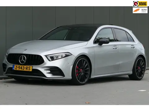 Mercedes-Benz A-klasse AMG 35 4MATIC Premium Panorama Alcantara