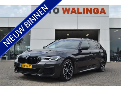 BMW 5 Serie Touring 530e M-Sport | Laser| Panoramadak |Sfeerverlichting | Trekhaak | Comfortstoelen 