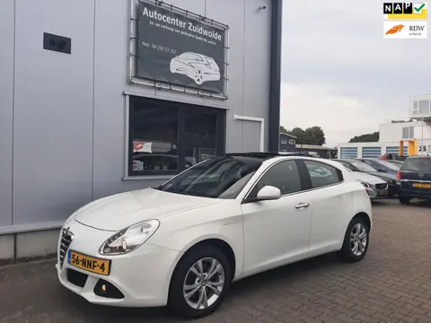 Alfa Romeo Giulietta 1.4 T Distinctive panodak clima cruise