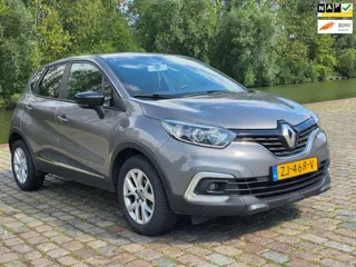 Renault Captur 0.9 TCe Limited 2e eigenaar dealer onderhouden trekhaak navigatie cruis control parke