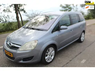 Opel Zafira 2.2 Cosmo // 7-pers //