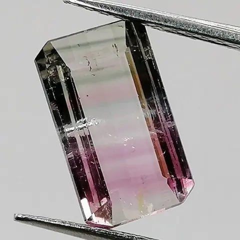 Tweekleurige Toermalijn - 2.18 ct