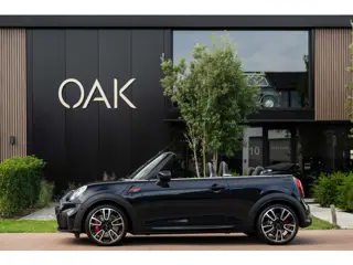 MINI Cabrio 2.0 John Cooper Works F1 Aut. | Navi | Schaalstoelen | H&K | Head-Up | Camera | 18"LM | 