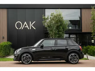 MINI 5-deurs 2.0 Cooper S | JCW-Trim | Navigatie | Half Leder | 5-Deurs | PDC | 18"LM | Midnight Bla