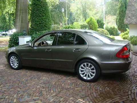 Mercedes-Benz E-Klasse 500 Elegance 4-Matic (bj 2006)