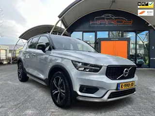 Volvo XC40 2.0 B4 R-Design Panorama Harman NL-Auto Rijklaarprijs!