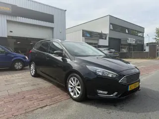 Ford Focus Wagon 1.0 Titanium