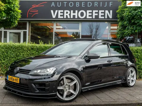 Volkswagen Golf 2.0 TSI R 4Motion - VIRTUAL COCKPIT - PANORAMADAK - PARKEER CAMERA - STOEL VERW / CR