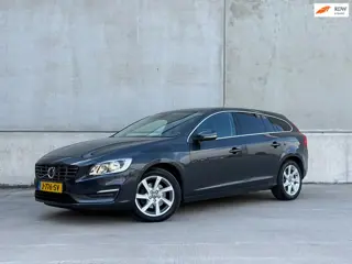 Volvo V60 1.6 T3 Kinetic Trekhaak Leder 17inch NAP