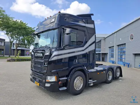 Scania NGS R520 V8 / BOOGIE / NL TRUCK / RETARDER / HYDRAULICS / TUV:19-09-2026 / NAVI / FRIDGE / AC