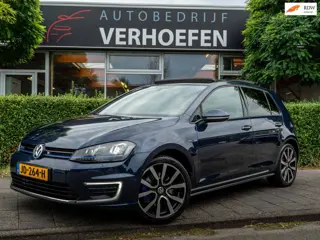 Volkswagen Golf 1.4 TSI GTE - PANORAMA - PARKEERN CAMERA - LEDER ZWART - APPLE CARPLAY !