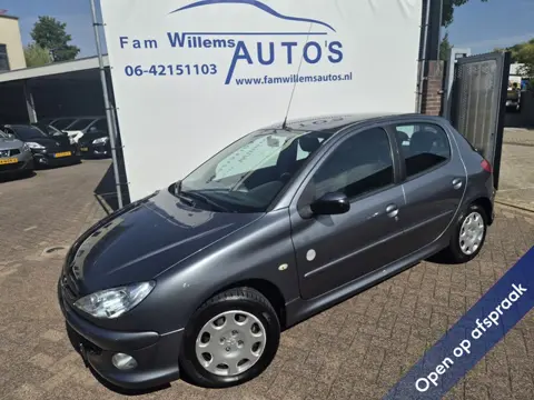 Peugeot 206 1.4 Génération 5 drs NAP NL Airco (bj 2008)