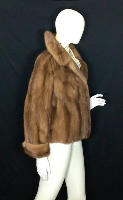 Artisan Furrier - Nerts Bontjas, Jasje - Gemaakt in: