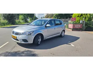 Kia Cee'd 1.4 CVVT X-tra