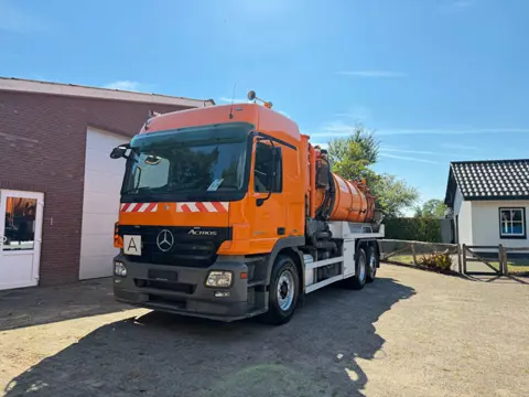 Mercedes-Benz Actros 2544 / Euro4 / 6x2 / Kroll 13M3 Hogedruk Spoelwagen