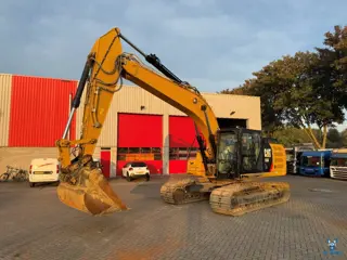 Caterpillar 326 FL / EXCAVATOR / 5961 HOURS / 152 KW / INCLUDED BUCKET / 2019