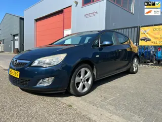 Opel Astra 1.4 Turbo Edition Airco/Cruise/17" LM/Regensensor/Opel Eye/Lange APK