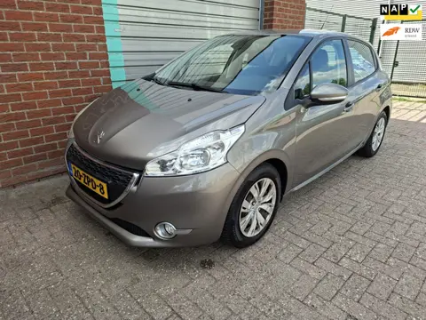 Peugeot 208 1.2 VTi Access 5-Drs Clima! Navi! Bj:2013 NAP!