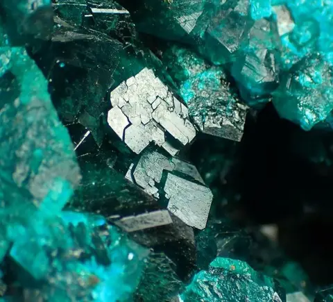 Geen verzendkosten ! Schitterend Dioptase-exemplaar met