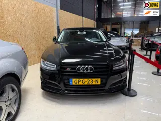Audi A8 4.0 TFSI S8 plus quattro Pro Line+