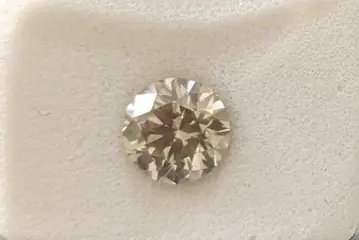 Diamant - 1.03 ct - Rond - Light Brownish Yellow - VS2, No