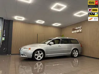 Volvo V70 2.0T R-Edition * Trekhaak / Leder / Navigatie / Cruise control / LM Velgen *