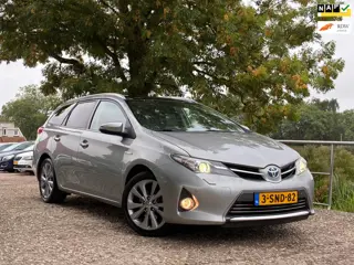 Toyota Auris Touring Sports 1.8 Hybrid Lease Pro | Panodak + Navi + Clima nu €6.975,-!!