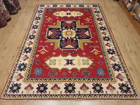 Kazak nieuw - Tapijt - 272 cm - 186 cm