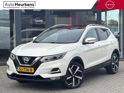 Nissan Qashqai DIG-T 163 MT Tekna | Panoramadak | Stoelverwarming | Verwarmbare voorruit | Trekhaak 