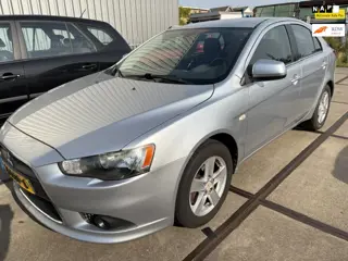 Mitsubishi Lancer Sportback 1.5 Edition One