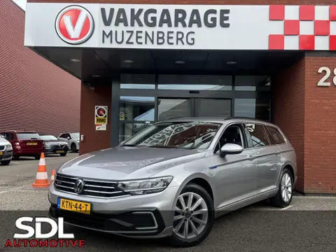 Volkswagen Passat Variant 1.4 TSI PHEV GTE Business // LED // ADAP. CRUISE // NAVI + CARPLAY // CAME