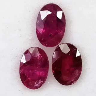 3 pcsRobijn - 1.92 ct