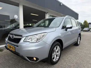 Subaru Forester 2.0 Luxury Trekhaak Navigatie (bj 2014)
