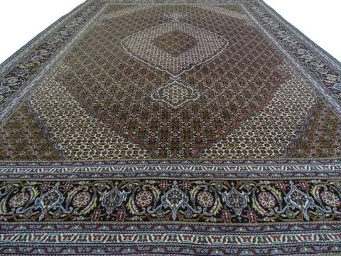 Tabriz Mahi met Zijde - Gereinigd vloerkleed - 310 cm - 207
