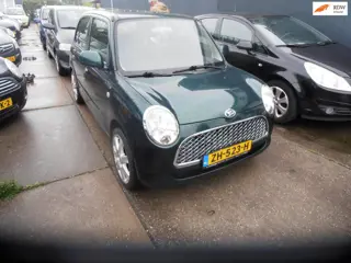 Daihatsu Trevis 1.0 st bekr airco elek pak nap apk