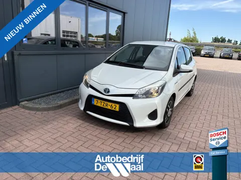Toyota Yaris 1.5 Hybrid Aspiration Automaat 5-drs. CAMERA/NAVI/CLIMA/CRUISE/TREKHAAK/PARELMOERWIT!
