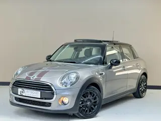 MINI 5-deurs 1.5 Cooper, 136Pk, 2016, 2de eigenaar, Panoramadak, Sportstoelen, Climate control, Navi