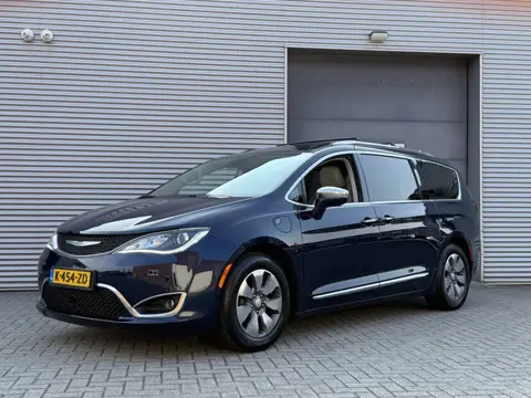 Chrysler Pacifica 3.6 V6 Hybrid I PHEV I Aut. I 7 Pers. I Pano.dak I Leder I Carplay