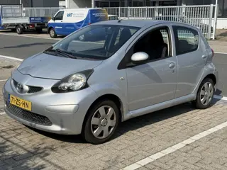 Toyota Aygo 1.0 Benzine 5 Deurs New APK (bj 2008)
