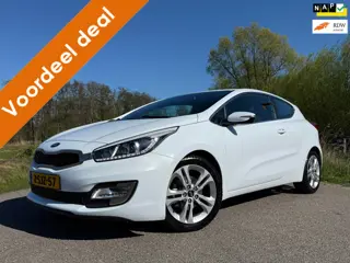 Kia Pro_cee'd 1.6 GDI Business Pack / Camera / Navi / 17" Velgen / Clima / PDC / Cruise / LED / 6 Ve